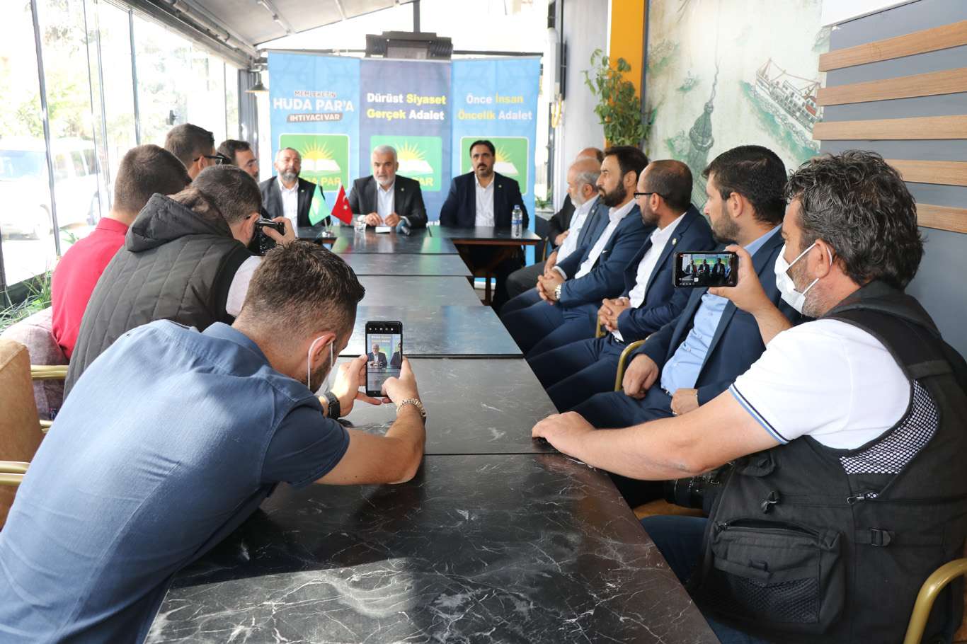 HÜDA PAR Genel Başkanı Yapıcıoğlu'ndan "erken seçim" açıklaması HÜDA PAR Genel Başkanı Yapıcıoğlu'ndan "erken seçim" açıklaması